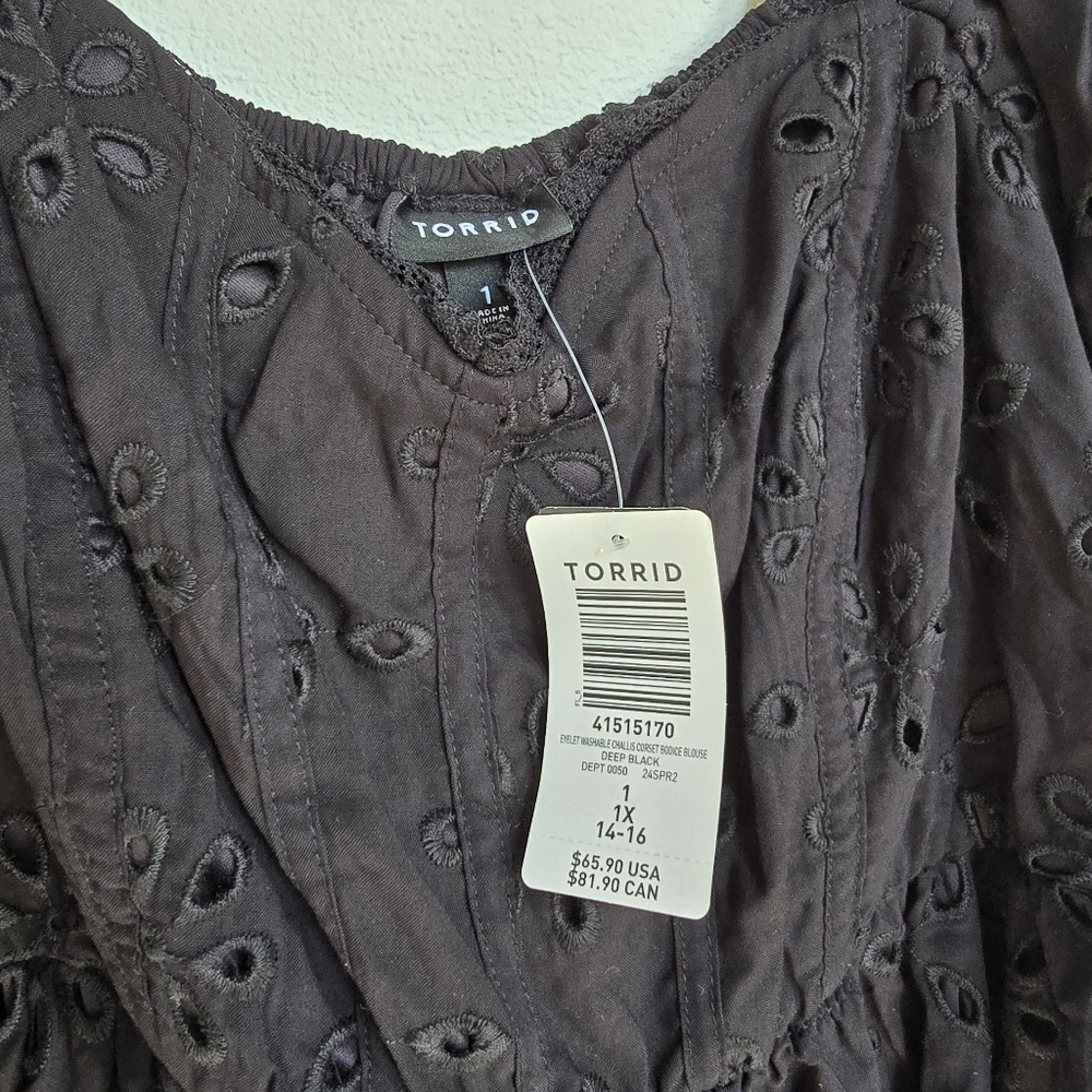 NWT TORRID Babydoll Eyelet Challis Black Short Sleeve Blouse Size 1X 14-16 - Picture 5 of 16